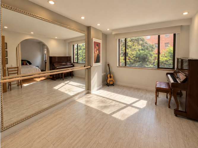 Apartaestudio en venta en Los Rosales, Bogotá, 174 m² · foto 22 de 24