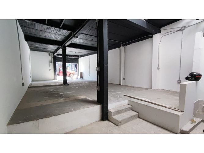 Local en venta en Alcala, Envigado, 327 m² · foto 3 de 24