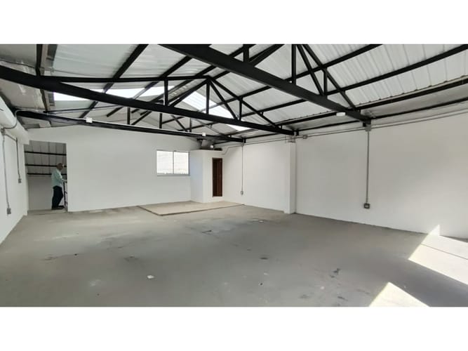 Local en arriendo en Alcala, Envigado, 327 m² · foto 15 de 24