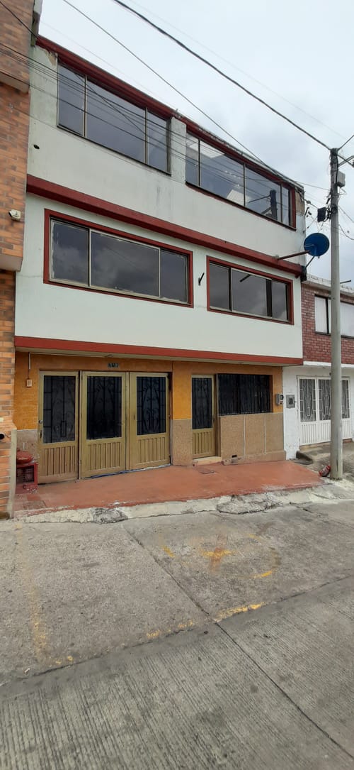 Casa de 7 alcobas en venta en Casa Blanca Suba, Bogotá, 178 m² · foto 16 de 16