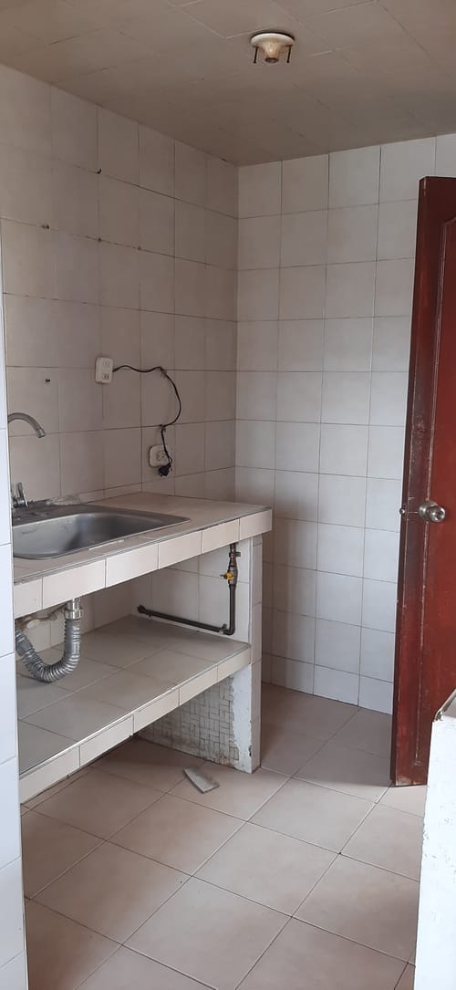 Casa de 7 alcobas en venta en Casa Blanca Suba, Bogotá, 178 m² · foto 5 de 16