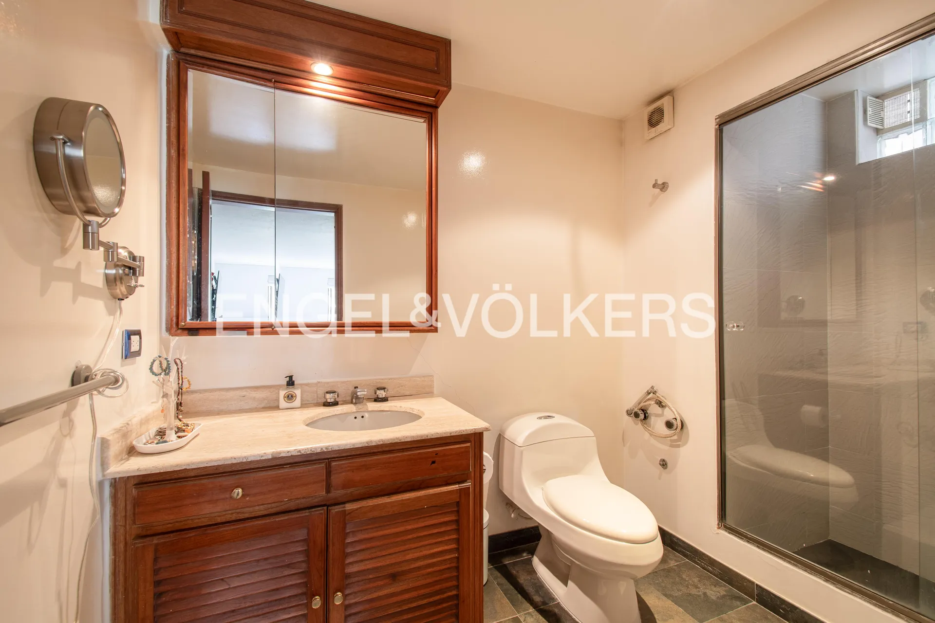 Apartamento en venta en Los Rosales, Bogotá · foto 15 de 16