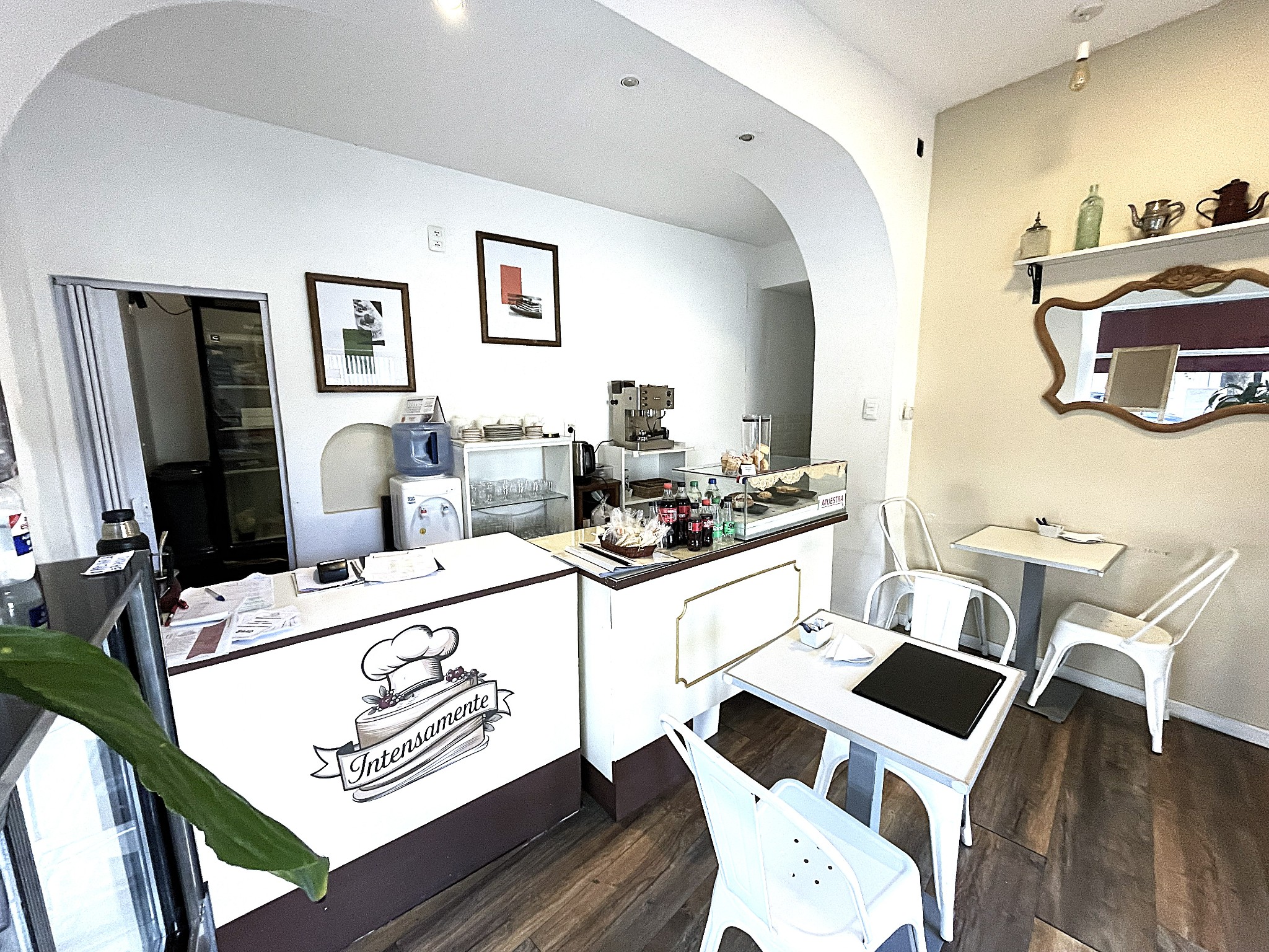 Local comercial en alquiler sobre Av. Rivera en Esquina · Foto 10
