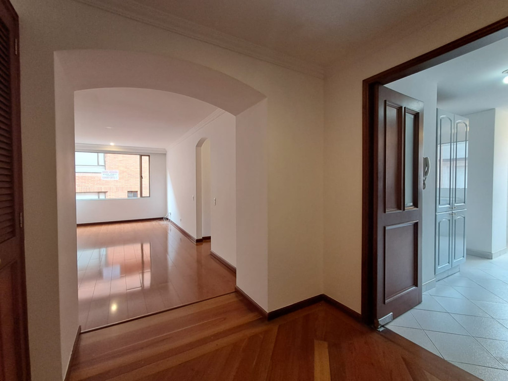 Apartamento en venta en San Patricio, Bogotá · foto 2 de 19
