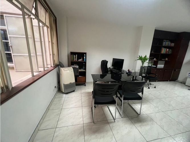 Oficina en venta en La Candelaria, Medellín, 25 m² · foto 11 de 20