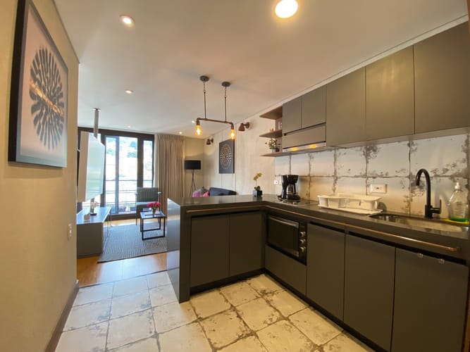Apartaestudio en venta en La Candelaria, Bogotá, 40 m² · foto 8 de 18