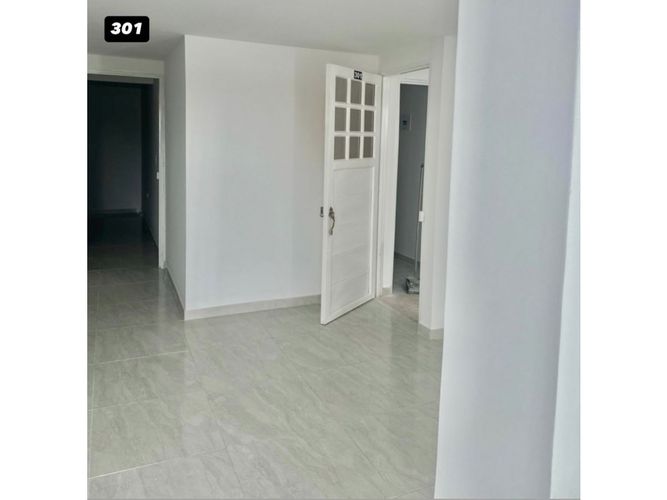 Casa de 9 alcobas en venta en Popular, Cali, 260 m² · foto 2 de 19