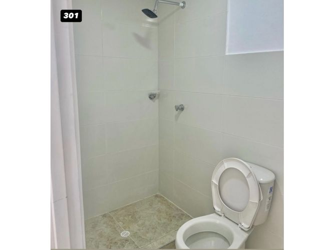 Casa de 9 alcobas en venta en Popular, Cali, 260 m² · foto 9 de 19