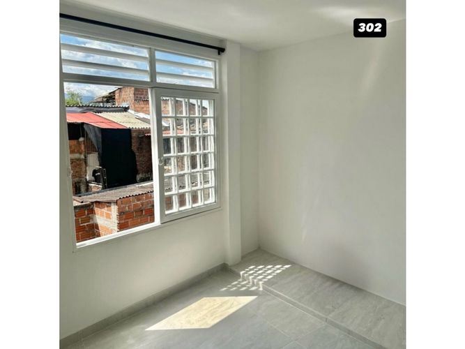 Casa de 9 alcobas en venta en Popular, Cali, 260 m² · foto 12 de 19