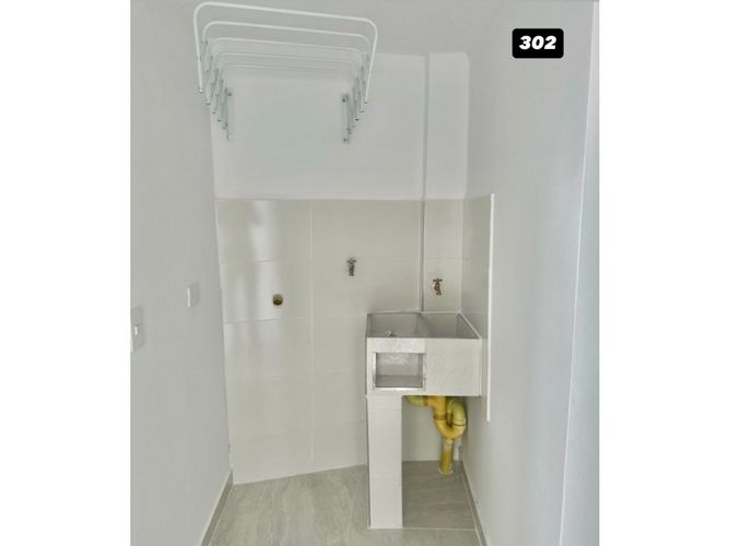 Casa de 9 alcobas en venta en Popular, Cali, 260 m² · foto 18 de 19