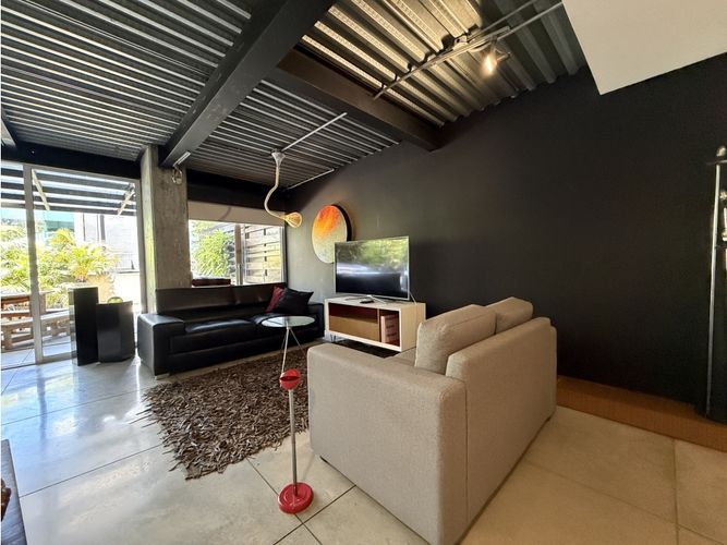 Apartamento en venta en El Poblado, Medellín · foto 2 de 18