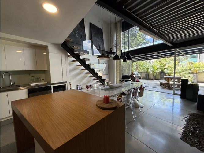 Apartamento en venta en El Poblado, Medellín · foto 3 de 18