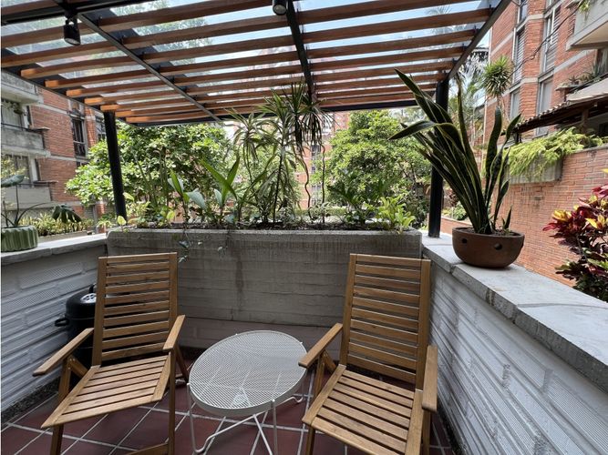 Apartamento de 2 alcobas en venta en El Poblado, Medellín, 98 m² · foto 4 de 19