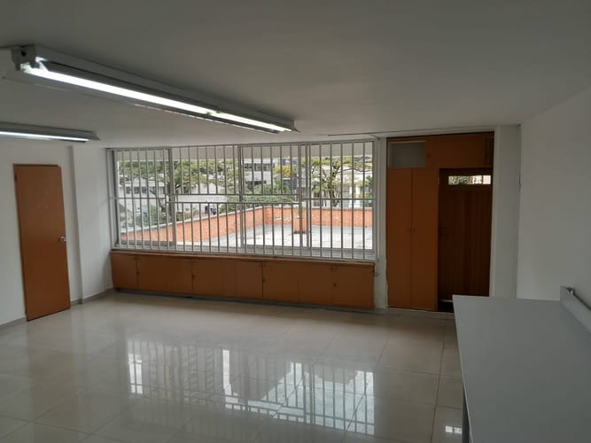 Oficina en venta en El Poblado, Medellín, 157 m² · foto 2 de 12