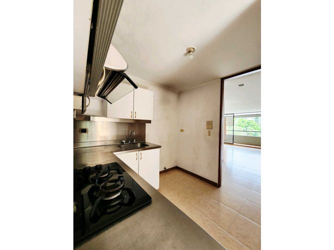 Apartamento de 3 alcobas en venta en El Poblado, Medellín, 114 m² · foto 7 de 15