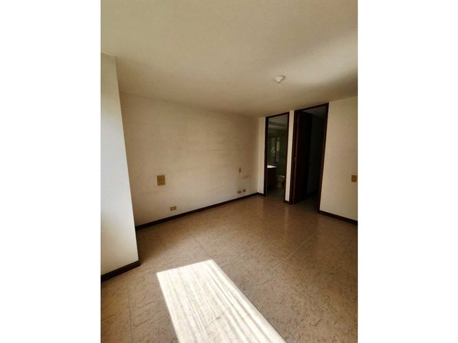Apartamento de 3 alcobas en venta en El Poblado, Medellín, 114 m² · foto 11 de 15