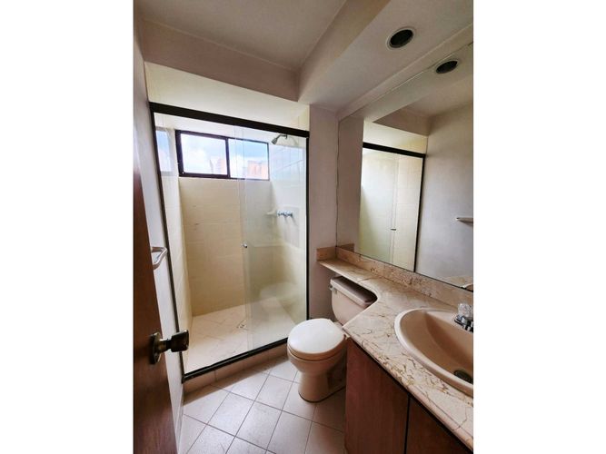 Apartamento de 3 alcobas en venta en El Poblado, Medellín, 114 m² · foto 14 de 15
