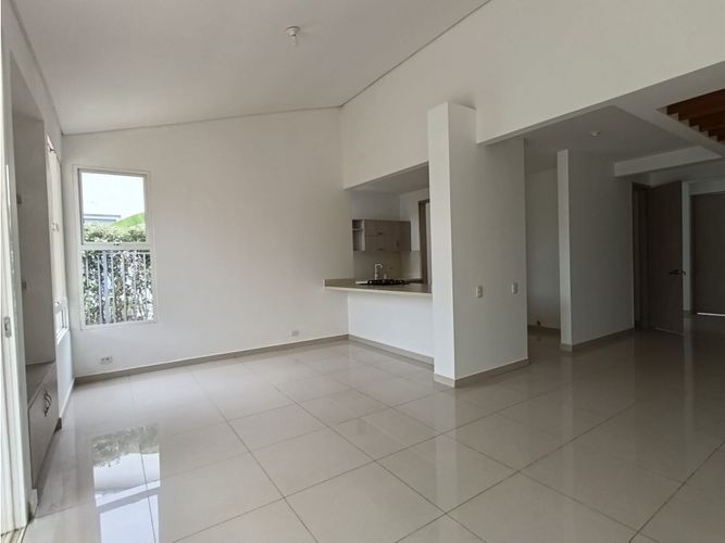 Casa de 3 alcobas en venta en El Castillo, Jamundí, 272 m² · foto 3 de 24