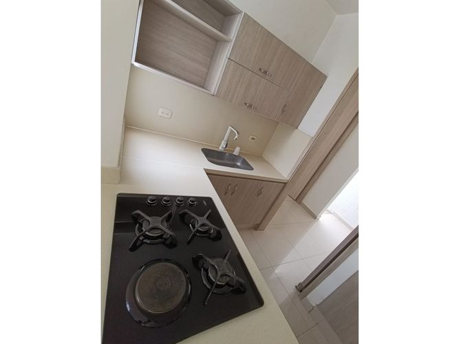 Casa de 3 alcobas en venta en El Castillo, Jamundí, 272 m² · foto 5 de 24