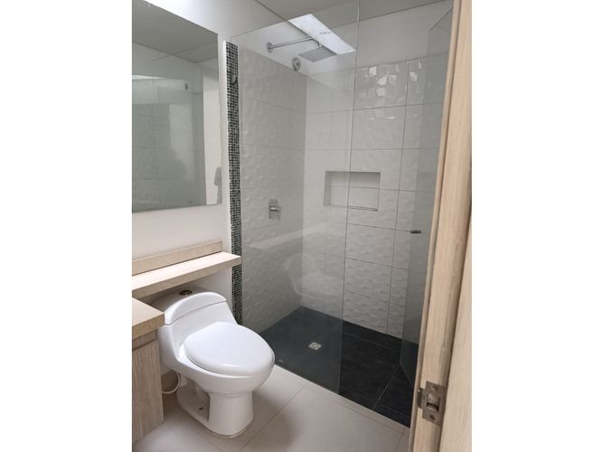 Casa de 3 alcobas en venta en El Castillo, Jamundí, 272 m² · foto 14 de 24
