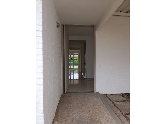 Casa de 3 alcobas en venta en El Castillo, Jamundí, 272 m² · foto 18 de 24