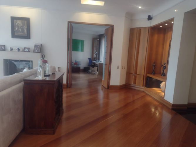 Apartamento de 4 alcobas en arriendo en Cerros De Suba, Bogotá, 440 m² · foto 8 de 24