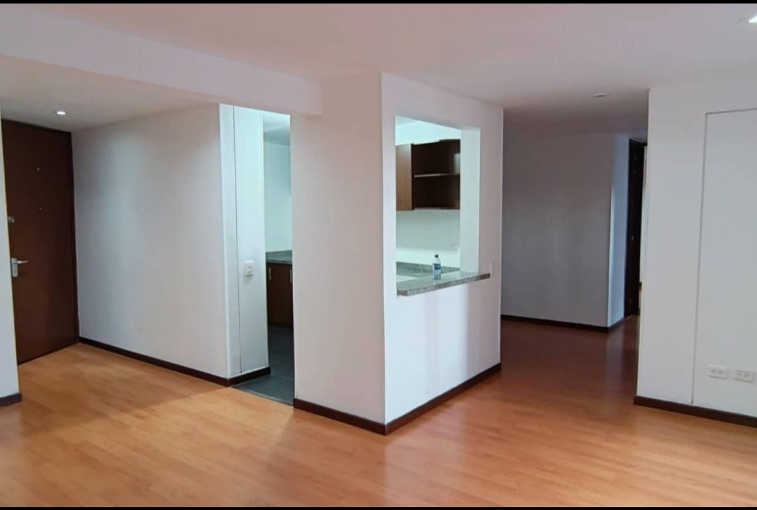 Apartamento en venta en La Felicidad, Bogotá · foto 4 de 21