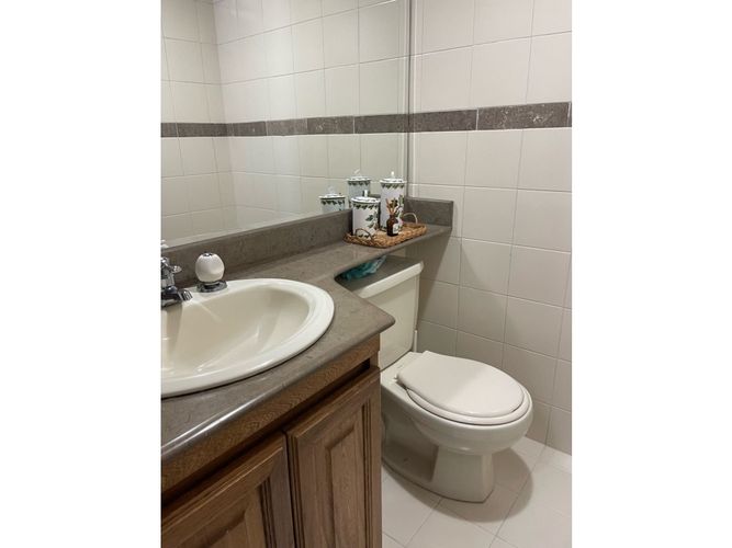 Apartamento de 3 alcobas en venta en El Tesoro, Medellín, 127 m² · foto 5 de 9