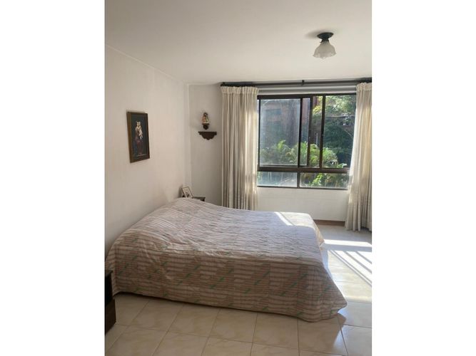 Apartamento de 3 alcobas en venta en El Tesoro, Medellín, 127 m² · foto 9 de 9
