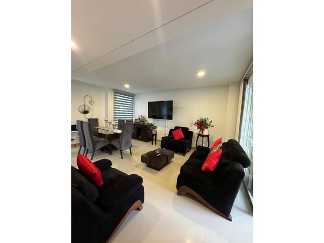 Casa de 4 alcobas en venta en El Castillo, Jamundí, 185 m² · foto 4 de 22
