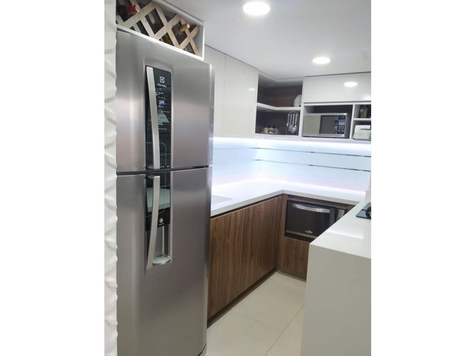 Apartamento de 3 alcobas en venta en Cabañas, Bello, 58 m² · foto 3 de 13