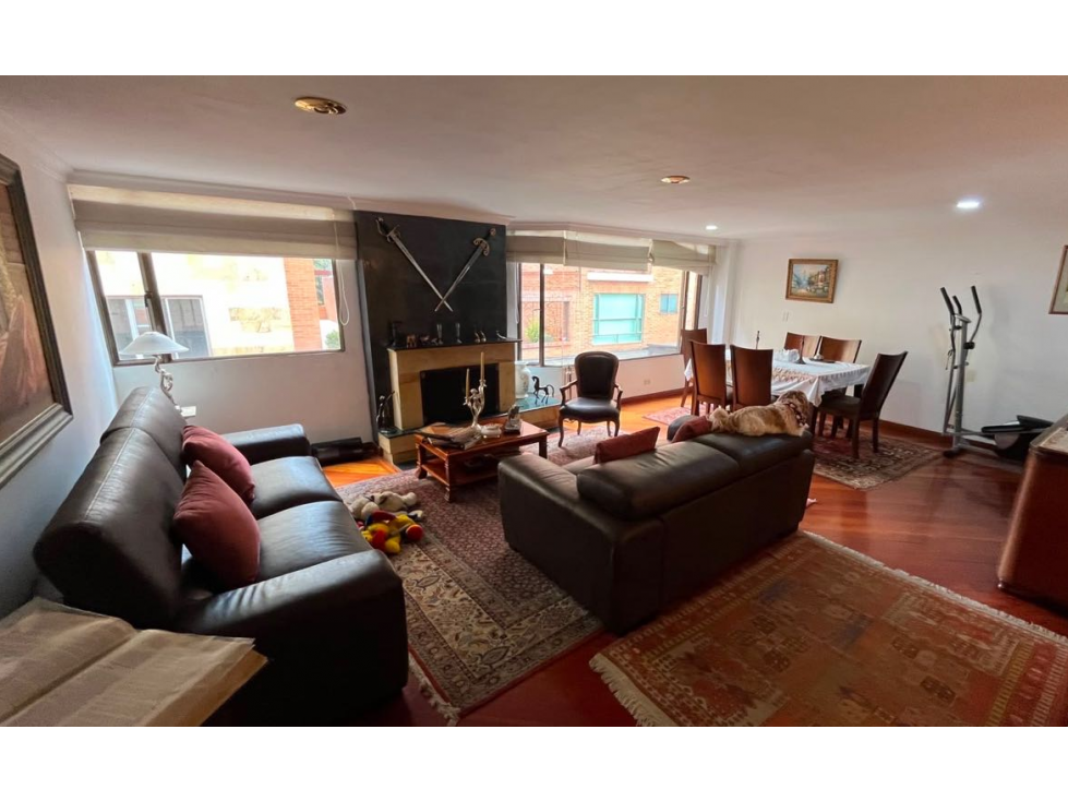 Apartamento en venta en Chicó Navarra, Bogotá · foto 2 de 19