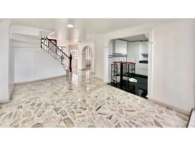Casa de 4 alcobas en venta en Nueva Tequendama, Cali, 432 m² · foto 11 de 24