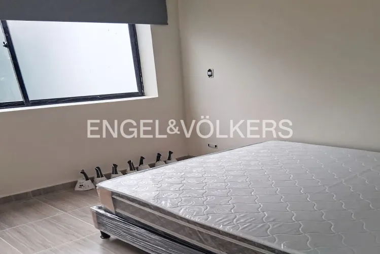 Casa de 9 alcobas en venta en Laureles, Medellín, 365 m² · foto 6 de 7