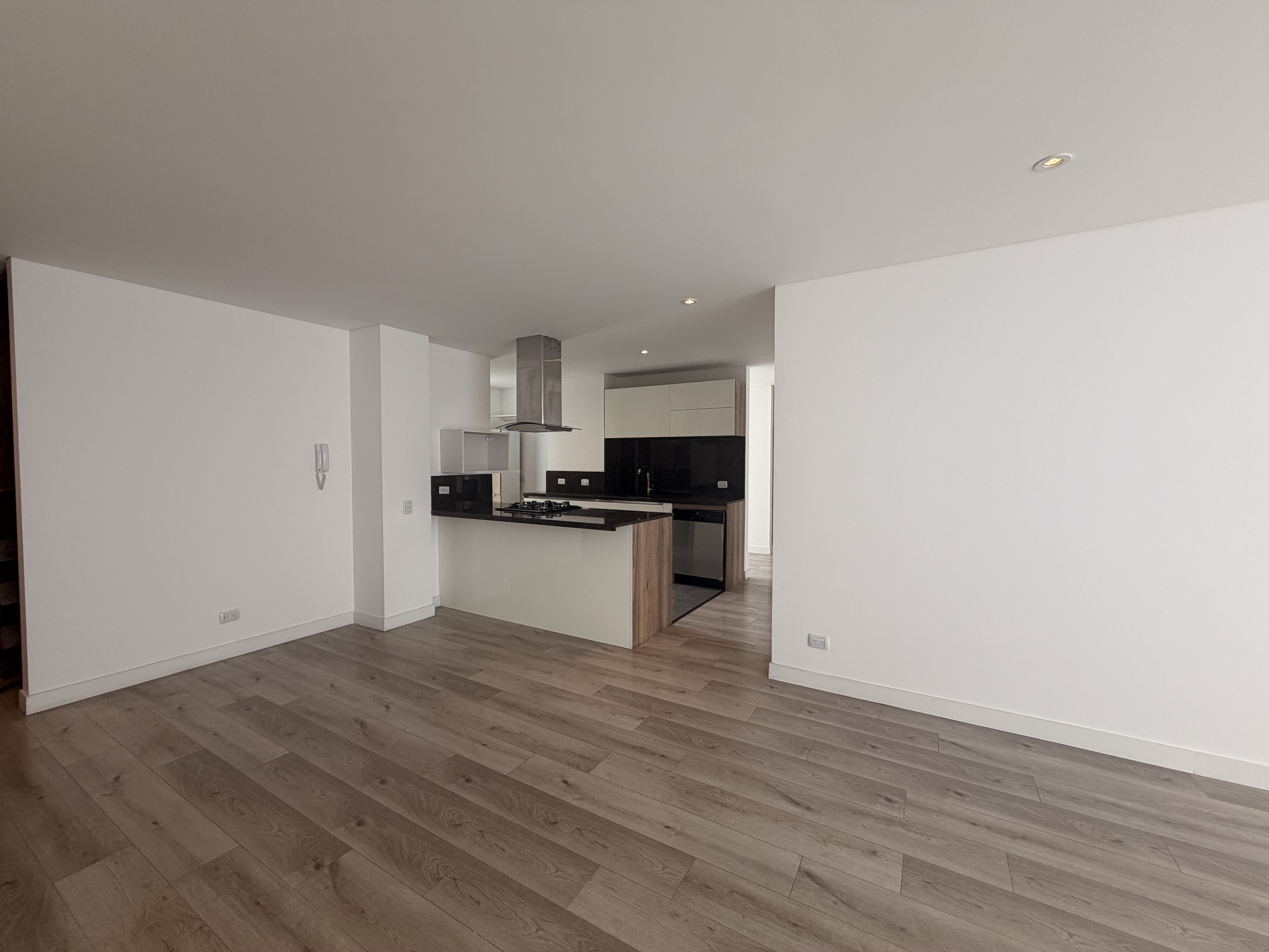 Apartamento en arriendo en Chico Norte, Bogotá · foto 3 de 20