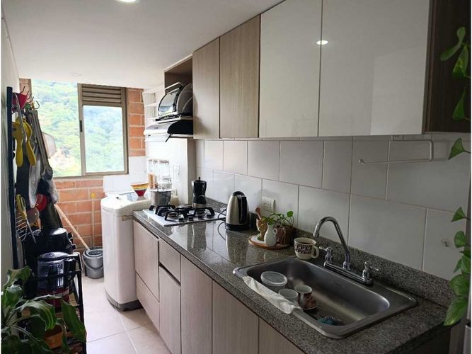 Apartamento de 2 alcobas en venta en Rodeo Alto, Medellín, 52 m² · foto 9 de 17