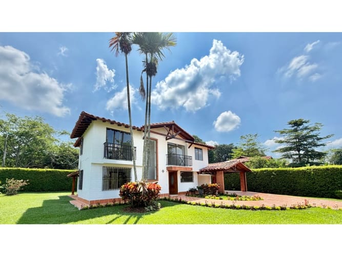 Casa de 4 alcobas en venta en Pance, Cali, 272 m² · foto 2 de 24