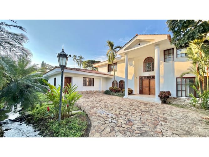 Casa de 4 alcobas en venta en Pance, Cali, 600 m² · foto 2 de 24