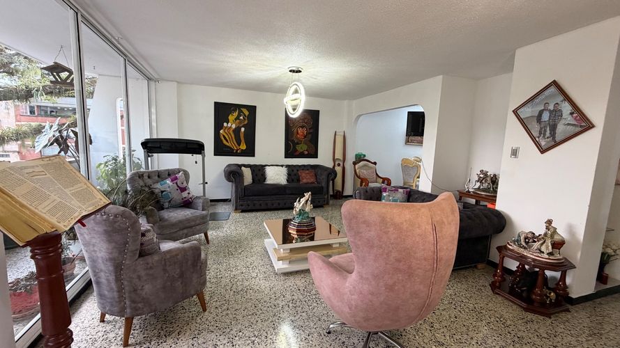 Apartamento de 3 alcobas en venta en La Pola, Ibagué, 163 m² · foto 3 de 18