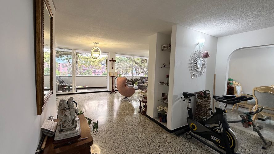 Apartamento de 3 alcobas en venta en La Pola, Ibagué, 163 m² · foto 4 de 18