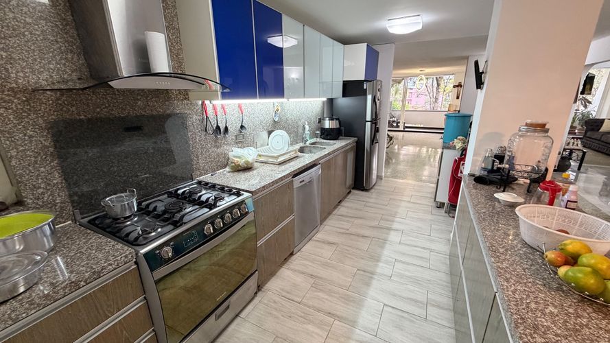 Apartamento de 3 alcobas en venta en La Pola, Ibagué, 163 m² · foto 11 de 18