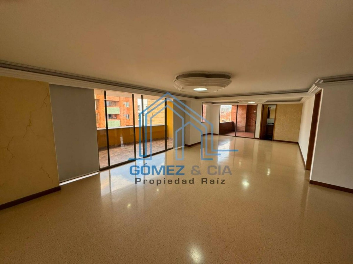 Apartamento en arriendo en Laureles, Medellín · foto 2 de 21