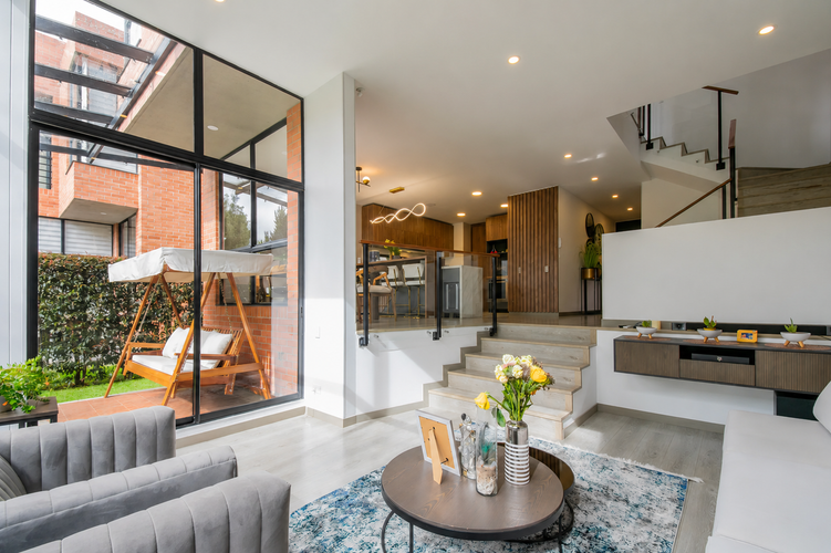 Casa de 4 alcobas en venta en Arrayanes, Bogotá, 316 m² · foto 2 de 17