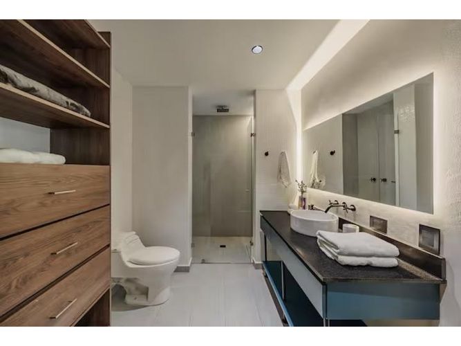 Apartamento de 1 alcoba en venta en Lalinde, Medellín, 72 m² · foto 19 de 24