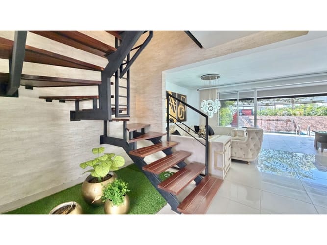Casa de 3 alcobas en venta en Las Mercedes, Jamundí, 203 m² · foto 3 de 24