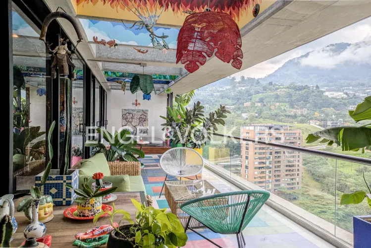Apartamento de 2 alcobas en venta en Altos Del Poblado, Medellín, 141 m² · foto 10 de 12