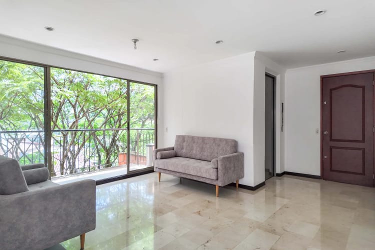 Apartamento en venta en Las Lomas No.1, Medellín · foto 2 de 24