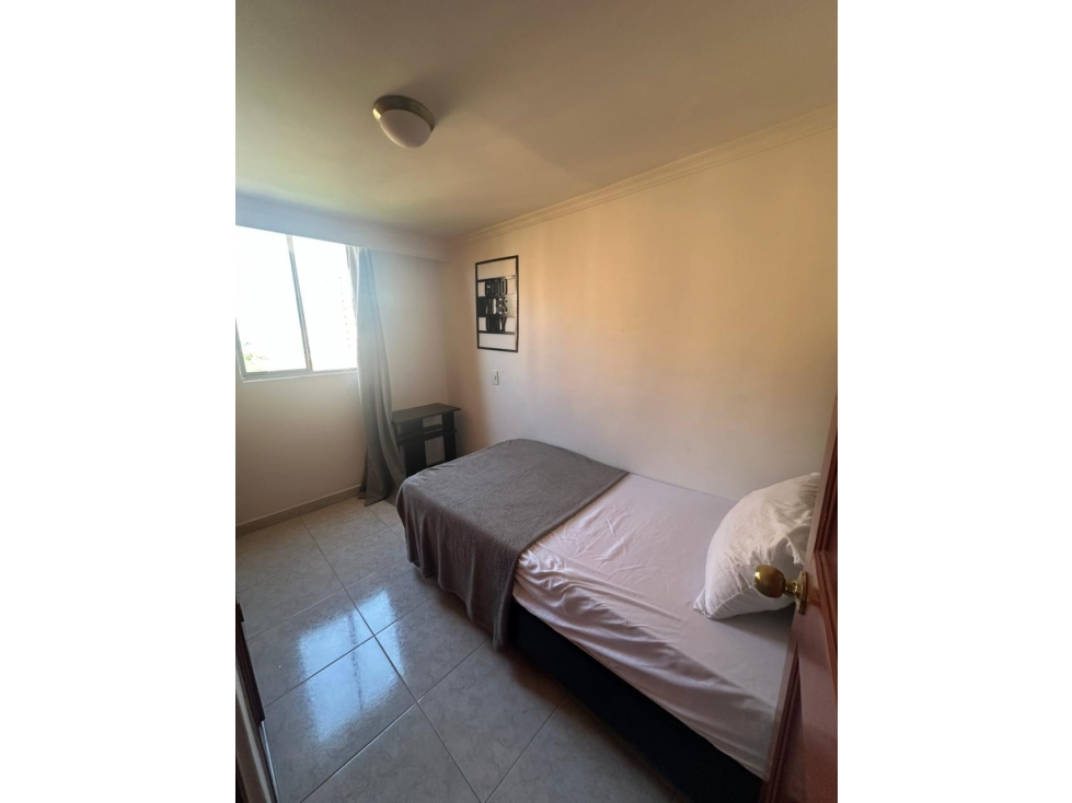 Apartamento en venta en Los Colores, Medellín · foto 7 de 15