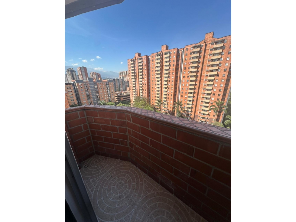 Apartamento en venta en Los Colores, Medellín · foto 14 de 15