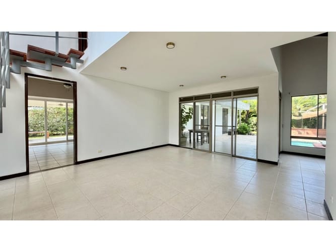 Casa de 4 alcobas en venta en La Morada, Jamundí, 311 m² · foto 3 de 24